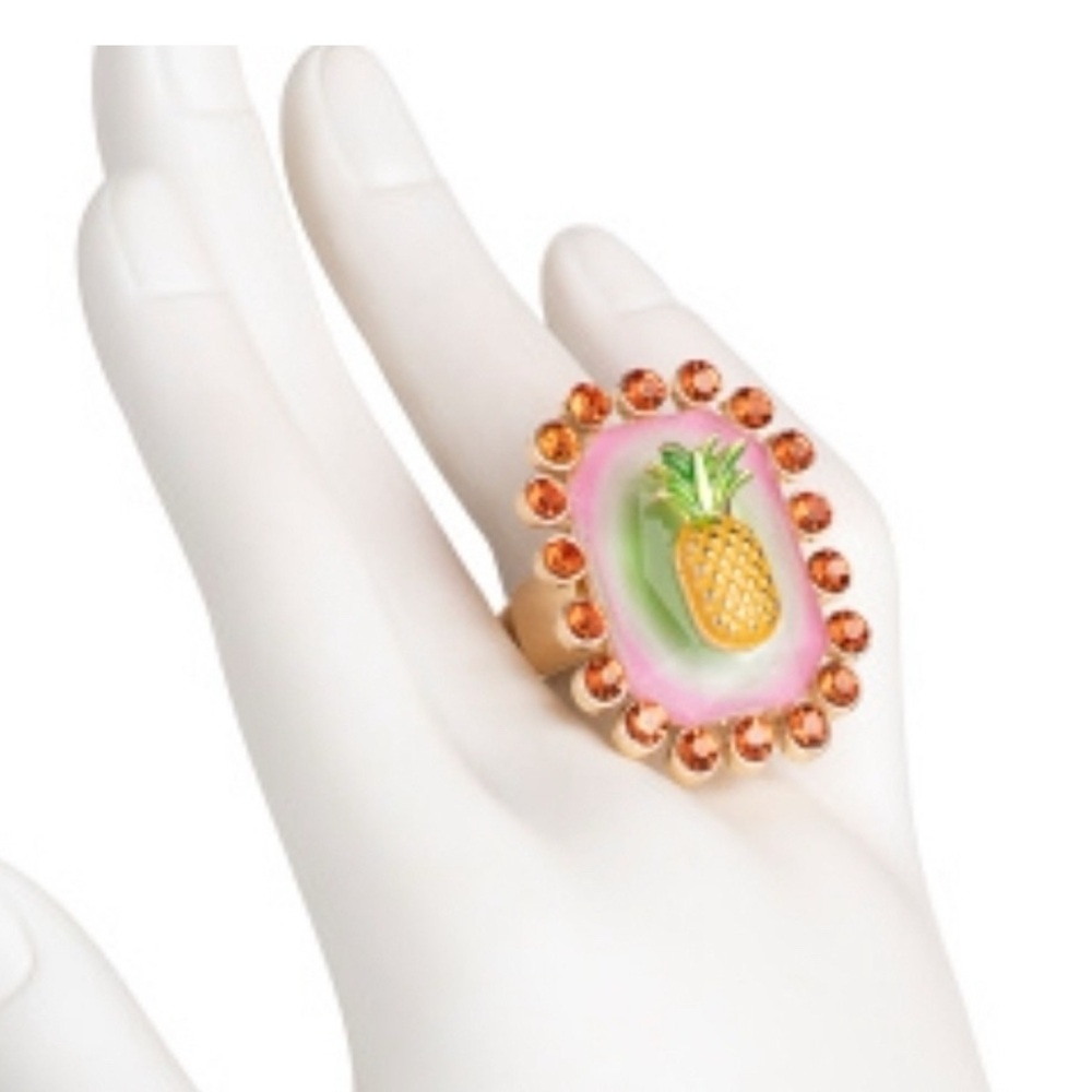 🩶BETSEY JOHNSON BACKYARD PINEAPPLE CRYSTAL FRAME COCKTAIL STRETCH RING - NWT🩶🩶